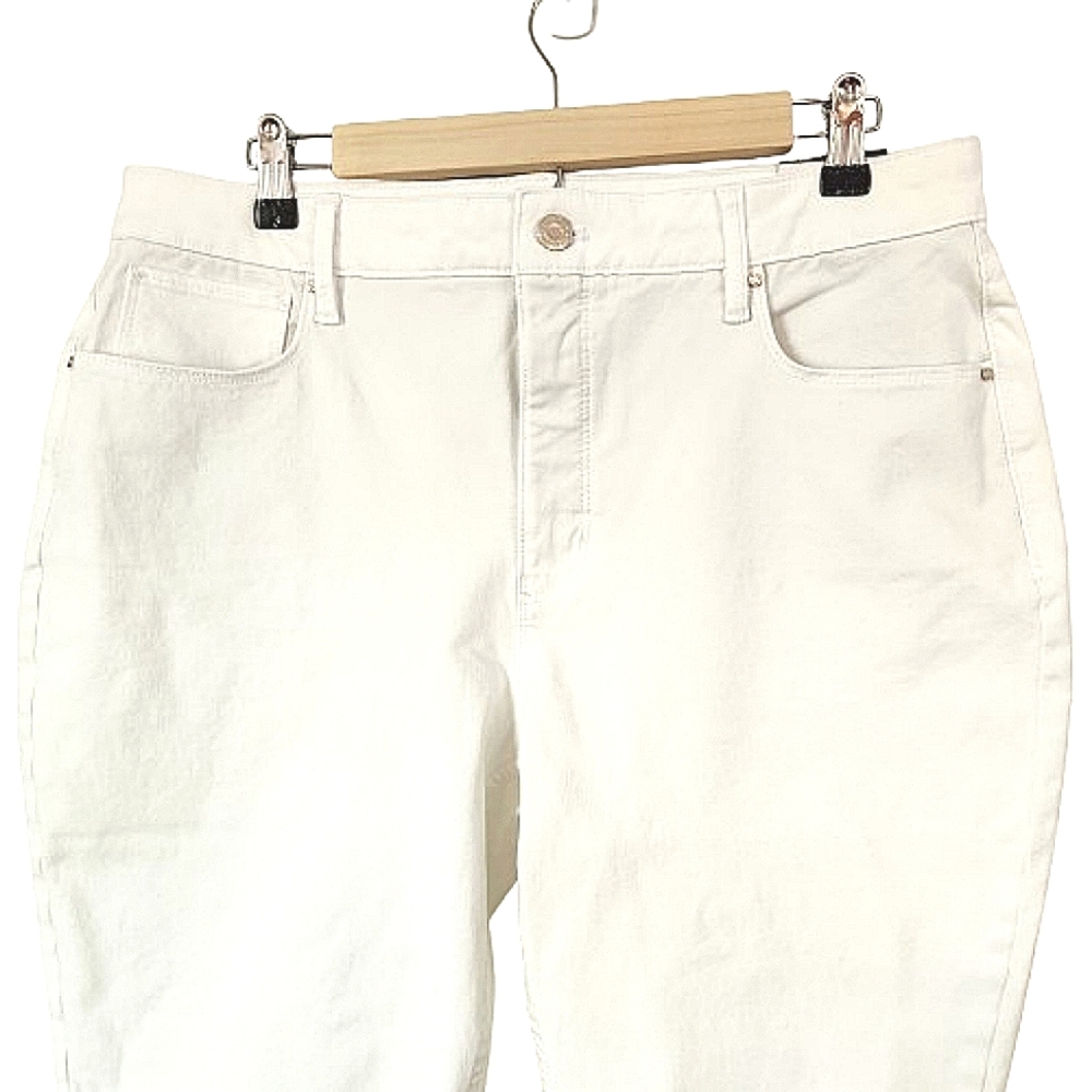 White House Black Market Women's Ankle Jeans in White - Picture 2 of 10